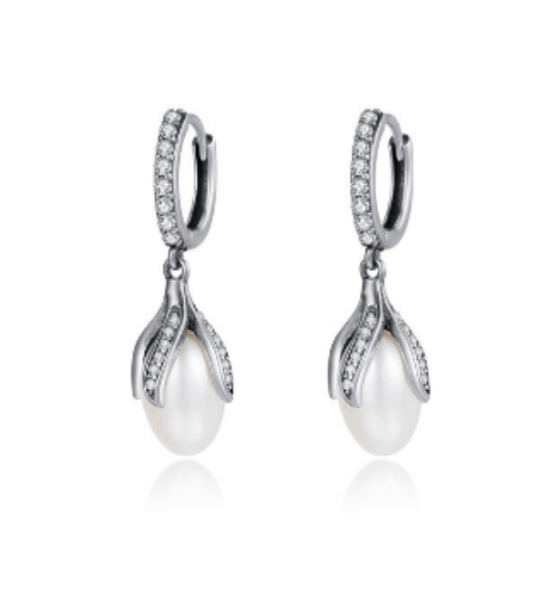Sparkling Freshwater Pearl Drop Earrings